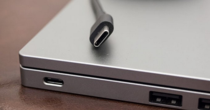 Μηχανικός της Google δοκιμάζει φθηνά USB Type-C καλώδια