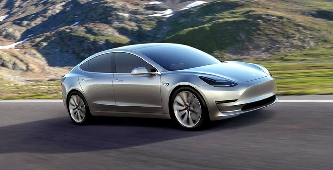 Περισσότερες από 325 χιλιάδες οι κρατήσεις για το Tesla Model 3