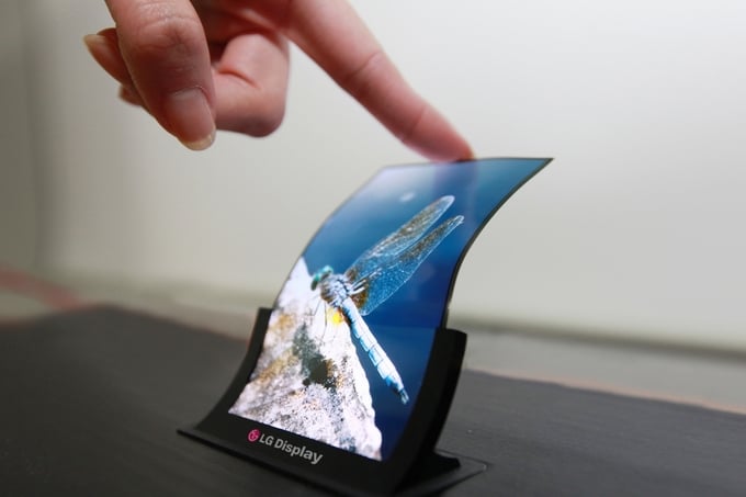 LG: OLED οθόνες 6ης γενιάς και εύκαμπτες συσκευές μέσα στο 2017