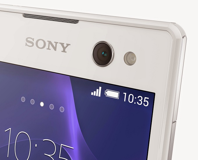 Το Sony Xperia C3, είναι ένα κινητό για... selfies, με εμπρόσθια κάμερα 5MP και LED flash