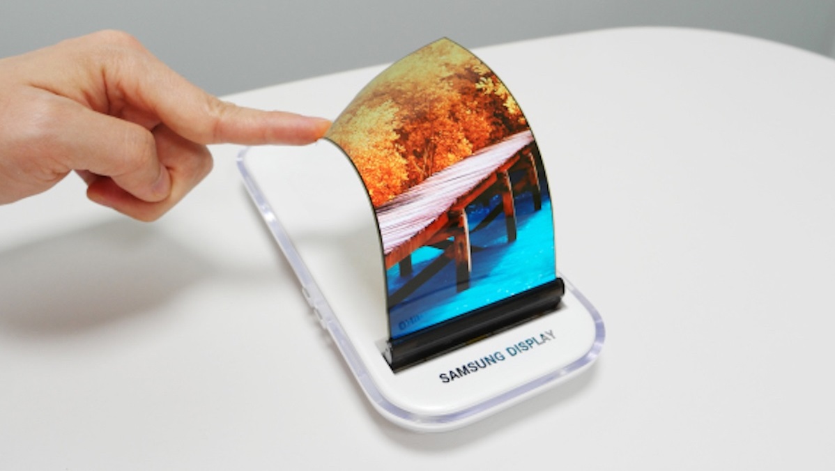 Έτσι θα μοιάζει το αναδιπλούμενο Galaxy smartphone της Samsung