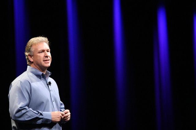 Ο Phill Schiller της Apple υπερασπίζεται το λεπτό iPhone και τα 16 GB αποθηκευτικού χώρου