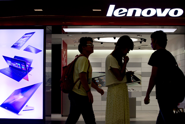 Περισσότερες αποστολές smartphone παρά υπολογιστών κατέγραψε η Lenovo