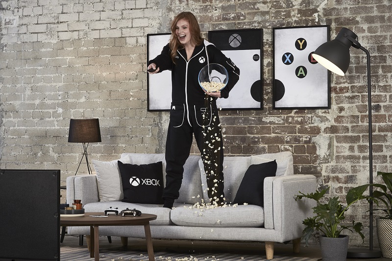 Xbox Onesie: Όταν θέλεις να γίνεις ένα με το Xbox και τον καναπέ σου