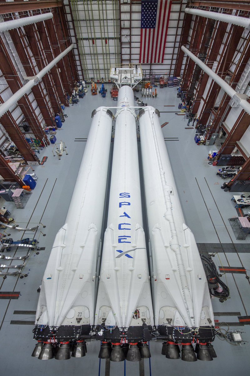 Πρώτες εικόνες του πυραύλου της SpaceX για το ταξίδι στον Άρη