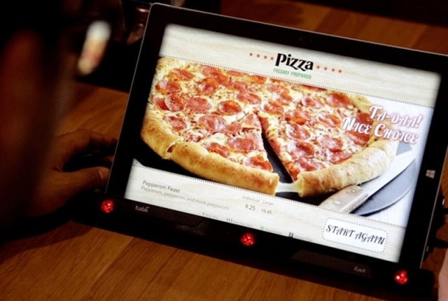 Το νέο μενού της Pizza Hut ξέρει τι θέλετε πριν παραγγείλετε