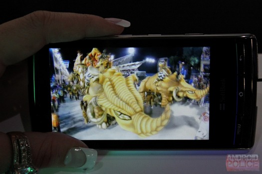 Tο πρώτο 3D κινητό με Android (video)