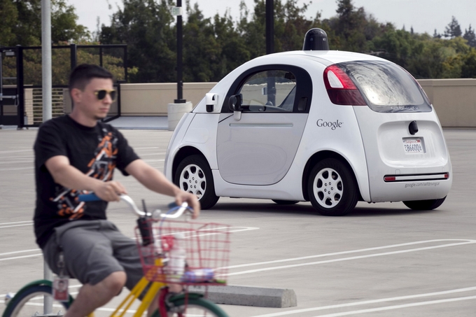 Τα αυτόνομα αυτοκίνητα της Google μπορούν να ανιχνεύουν τα σήματα των ποδηλατών
