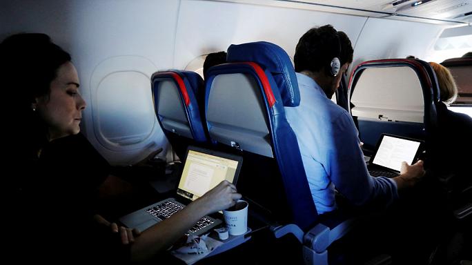 Εξαιρέθηκε και η EgyptAir από την απαγόρευση μεταφοράς laptop στην καμπίνα
