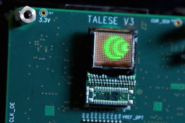 Νέο smartphone chip έως το 2015 θα μπορεί να προβάλλει ολογράμματα υψηλής ευκρίνειας