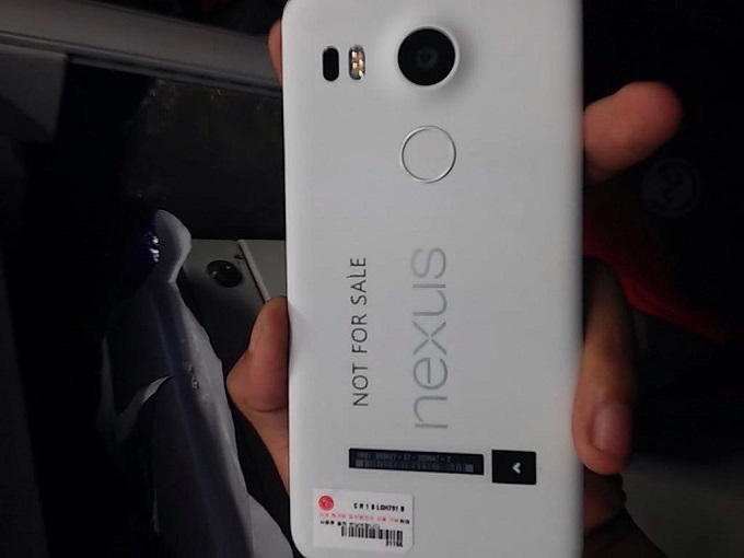 Διέρρευσαν renders και φωτογραφίες των νέων Nexus 6 και Nexus 5