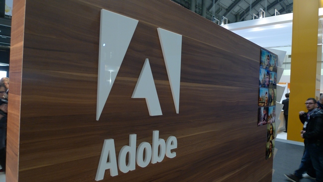 H Adobe πέφτει θύμα hacking
