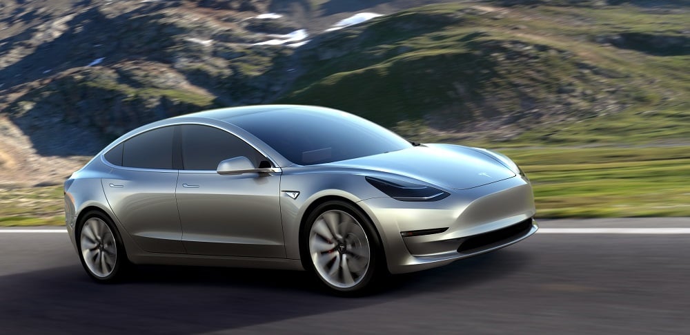 Η Tesla ανακοίνωσε το Model 3 με τιμές που ξεκινούν από τα $35.000