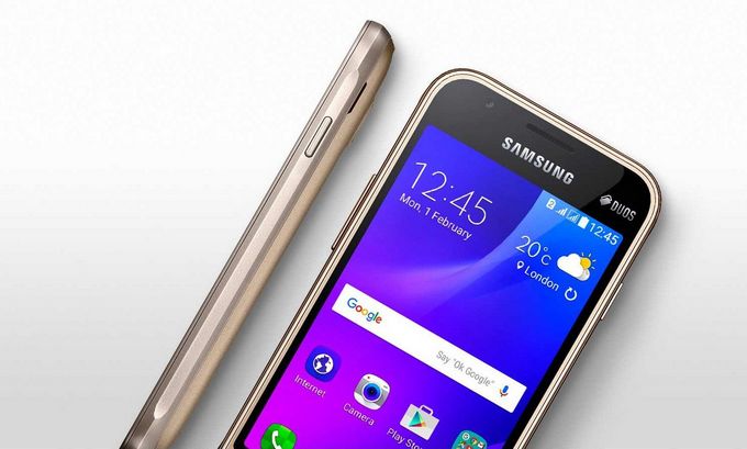 H Samsung ανακοίνωσε το low-end Galaxy J1 Mini