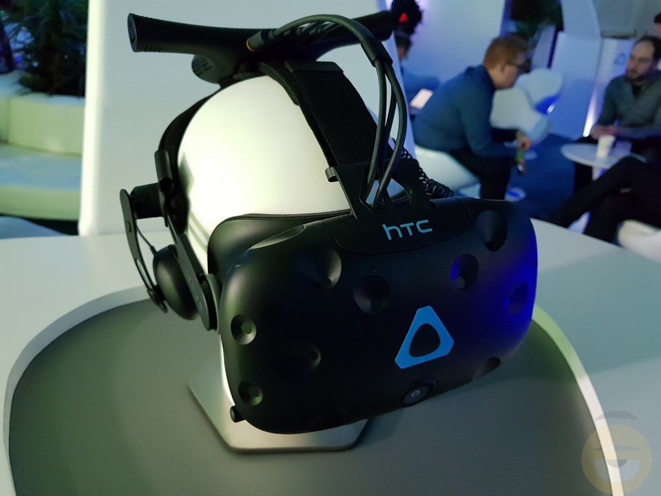 Επίσημο το νέο high-res VR headset της HTC, Vive Pro