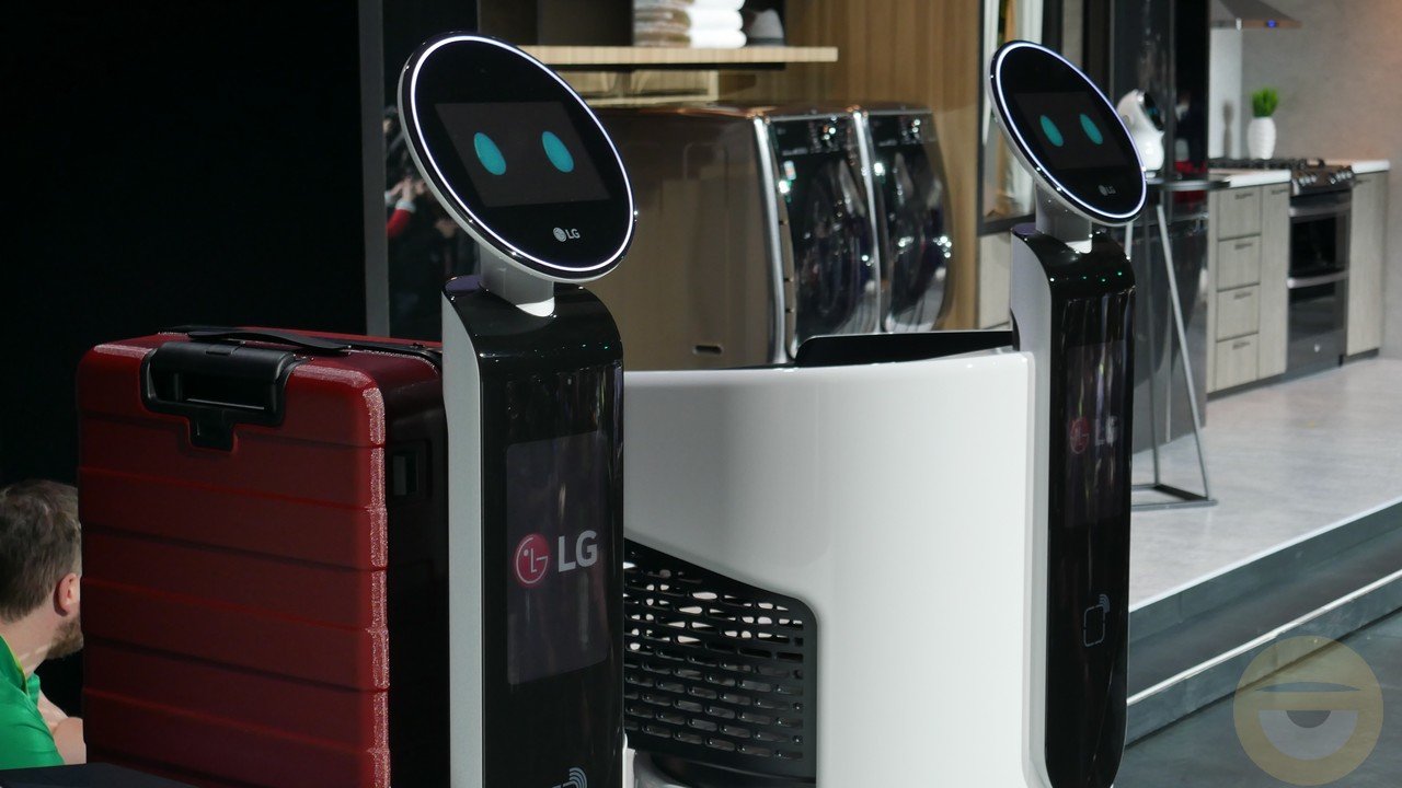 Τρία νέα ρομπότ της LG για χρήση σε ξενοδοχεία, αεροδρόμια και σούπερ μάρκετ