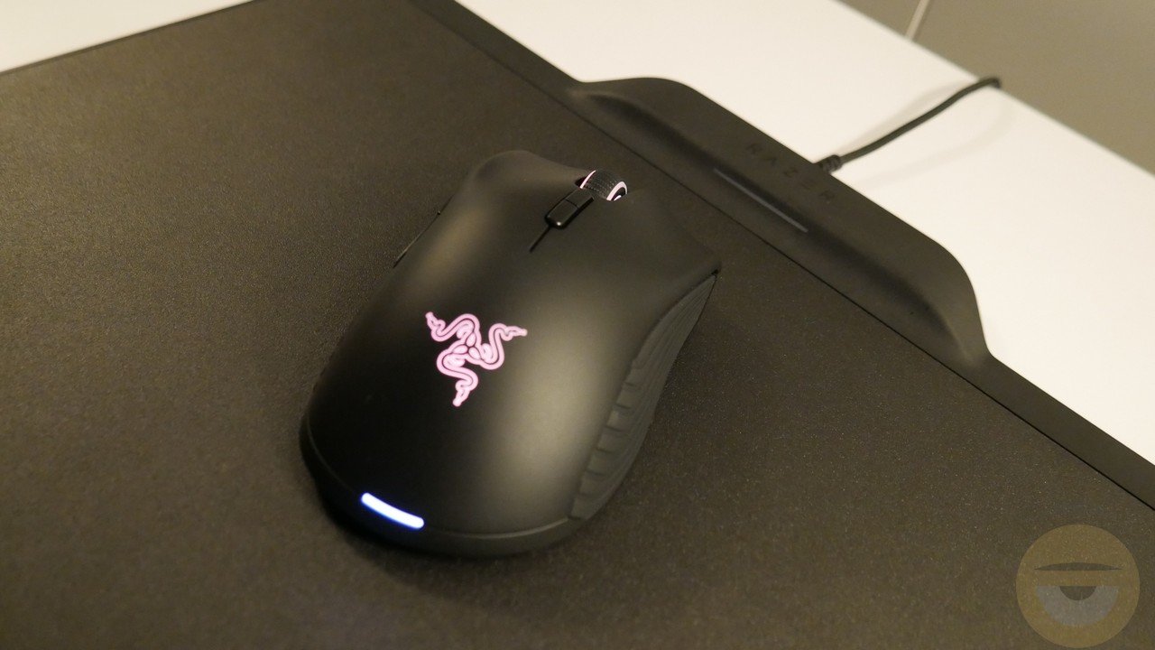 Η Razer ανακοίνωσε τη τεχνολογία HyperFlux ώστε να προσφέρει πραγματικά ασύρματα ποντίκια
