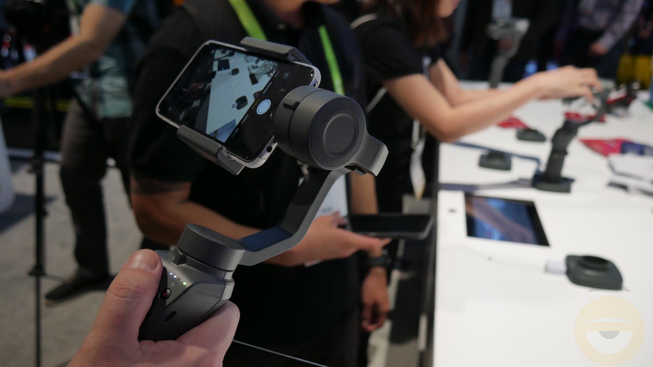 Με επιθετική τιμή, το Osmo Mobile 2 της DJI θέλει να γίνει το απόλυτο gimbal για smartphones (Video)