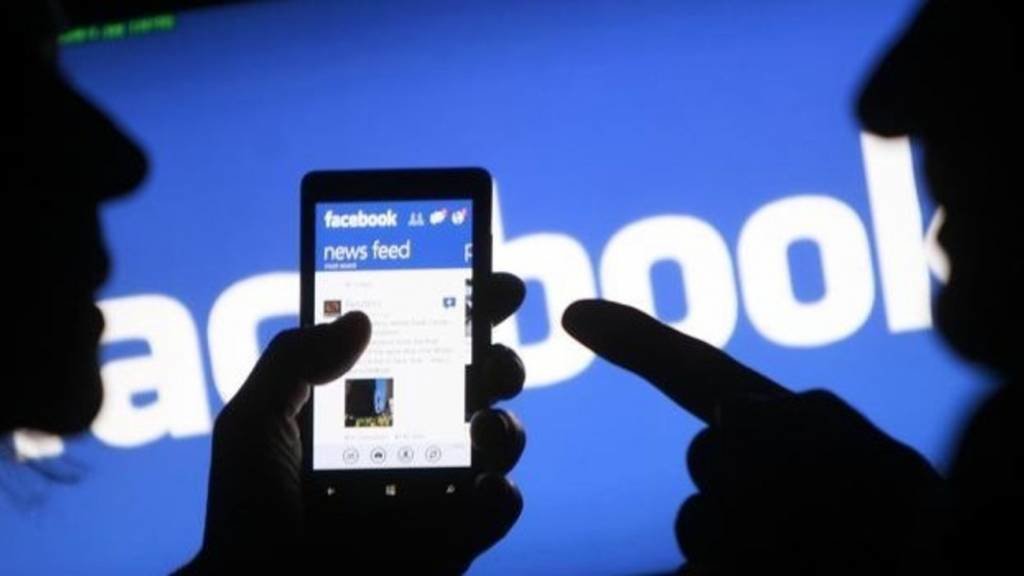 Το Facebook δοκιμάζει την επιλογή “καταψήφισης” των σχολίων