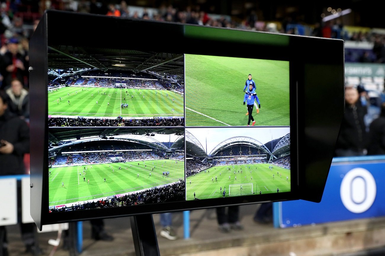 Εγκρίθηκε η χρήση του βιντεο-διαιτητή (VAR) σε ποδοσφαιρικούς αγώνες από το IFAB