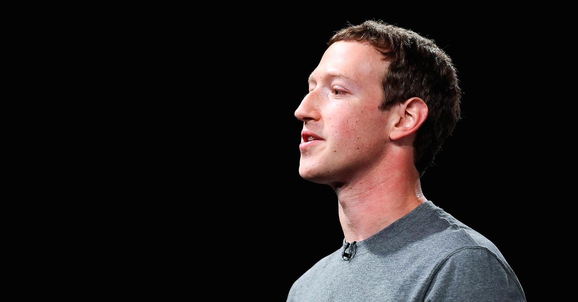 O Zuckerberg απαντά στην κριτική του Tim Cook για το σκάνδαλο της Cambridge Analytica