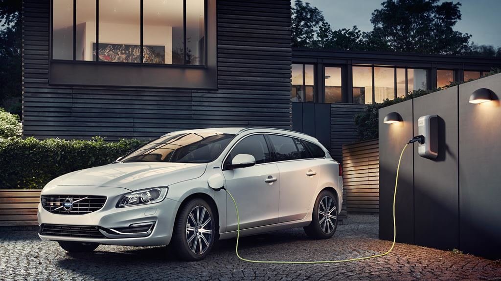 Volvo: Στόχος από το 2025 το 50% των πωλήσεων από αμιγώς ηλεκτροκίνητα μοντέλα