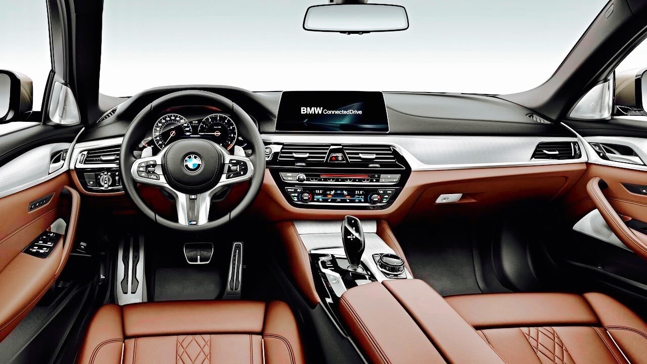 Η BMW ανακοινώνει τον δικό της voice assistant αυτοκινήτου