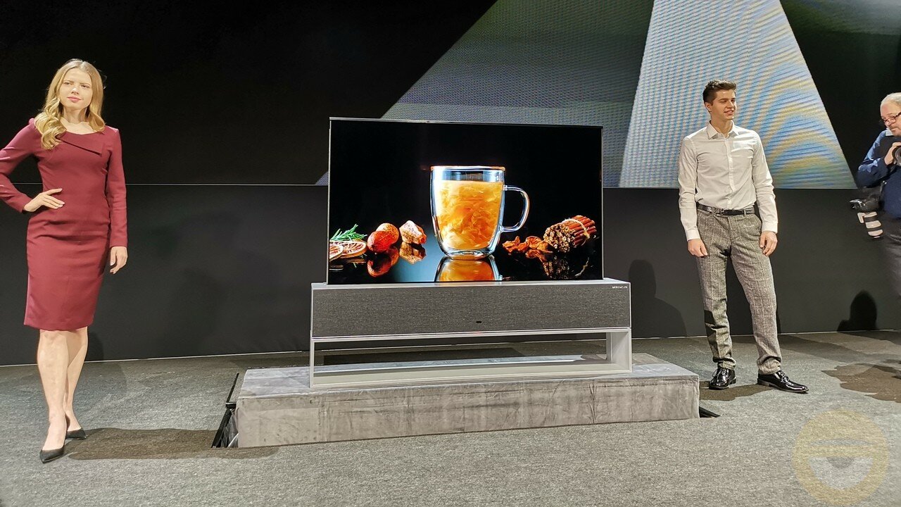 Η LG θα κυκλοφορήσει φέτος την επαναστατική "rollable" τηλεόραση SIGNATURE OLED TV R