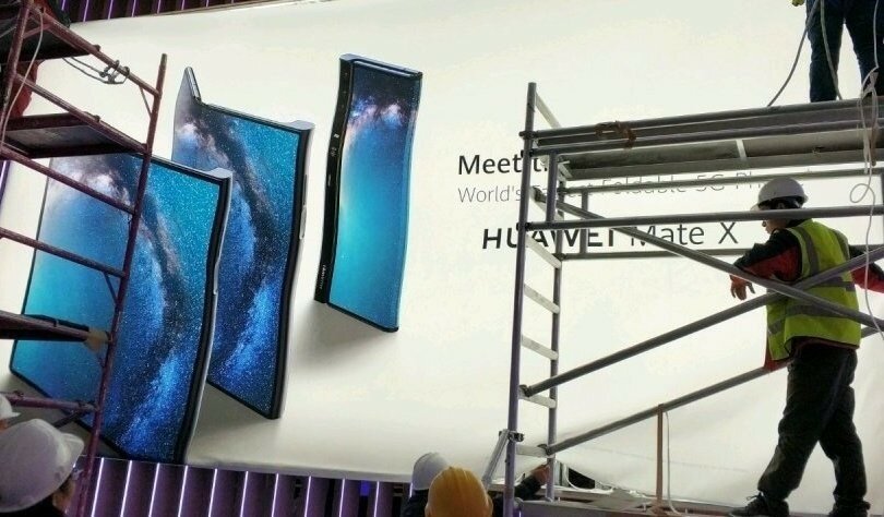 Μια πρώτη εικόνα του Mate X, του αναδιπλούμενου smartphone της Huawei