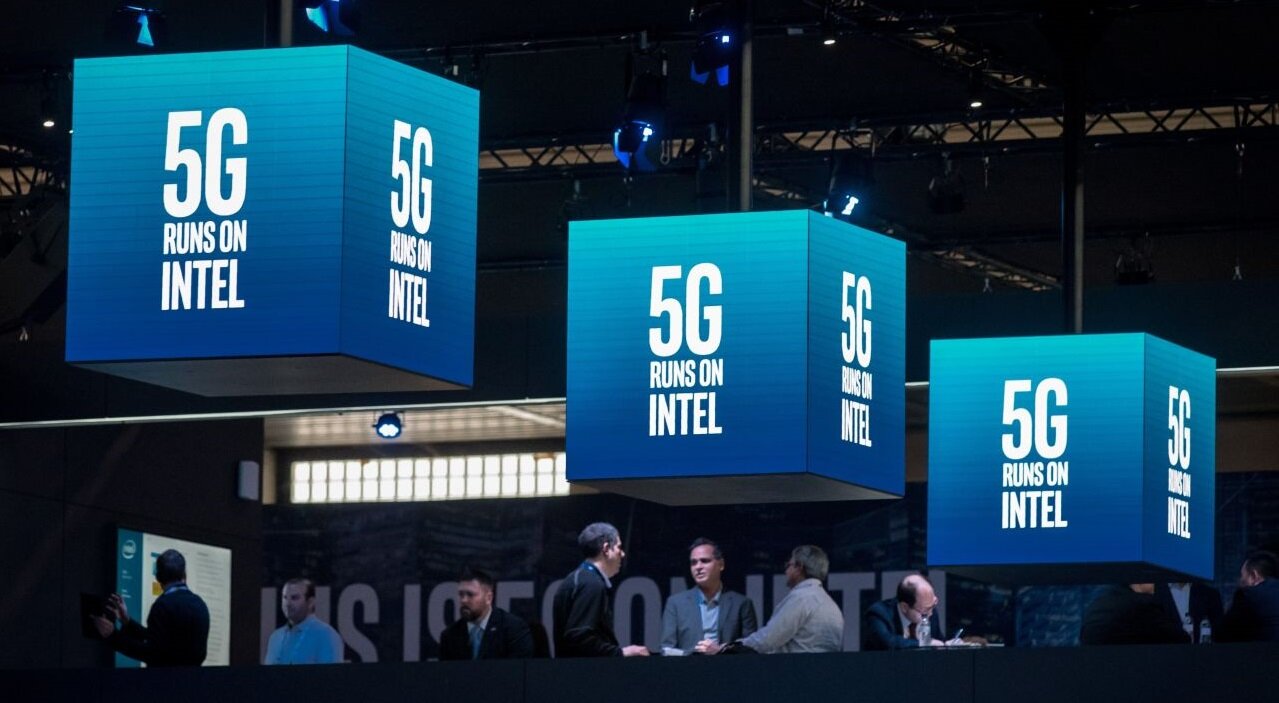 Η Intel θέλει τώρα να «ξεφορτωθεί» το τμήμα ανάπτυξης 5G modem chips για smartphones