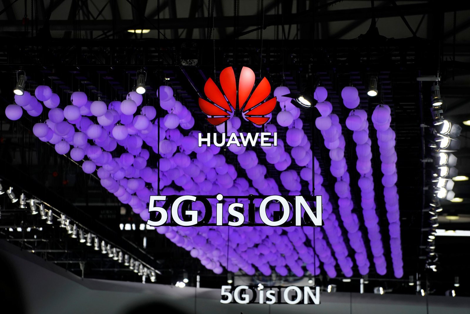 Η Huawei βοηθάει όλους τους Βρετανικούς παρόχους να αναπτύξουν τα δίκτυα 5G τους