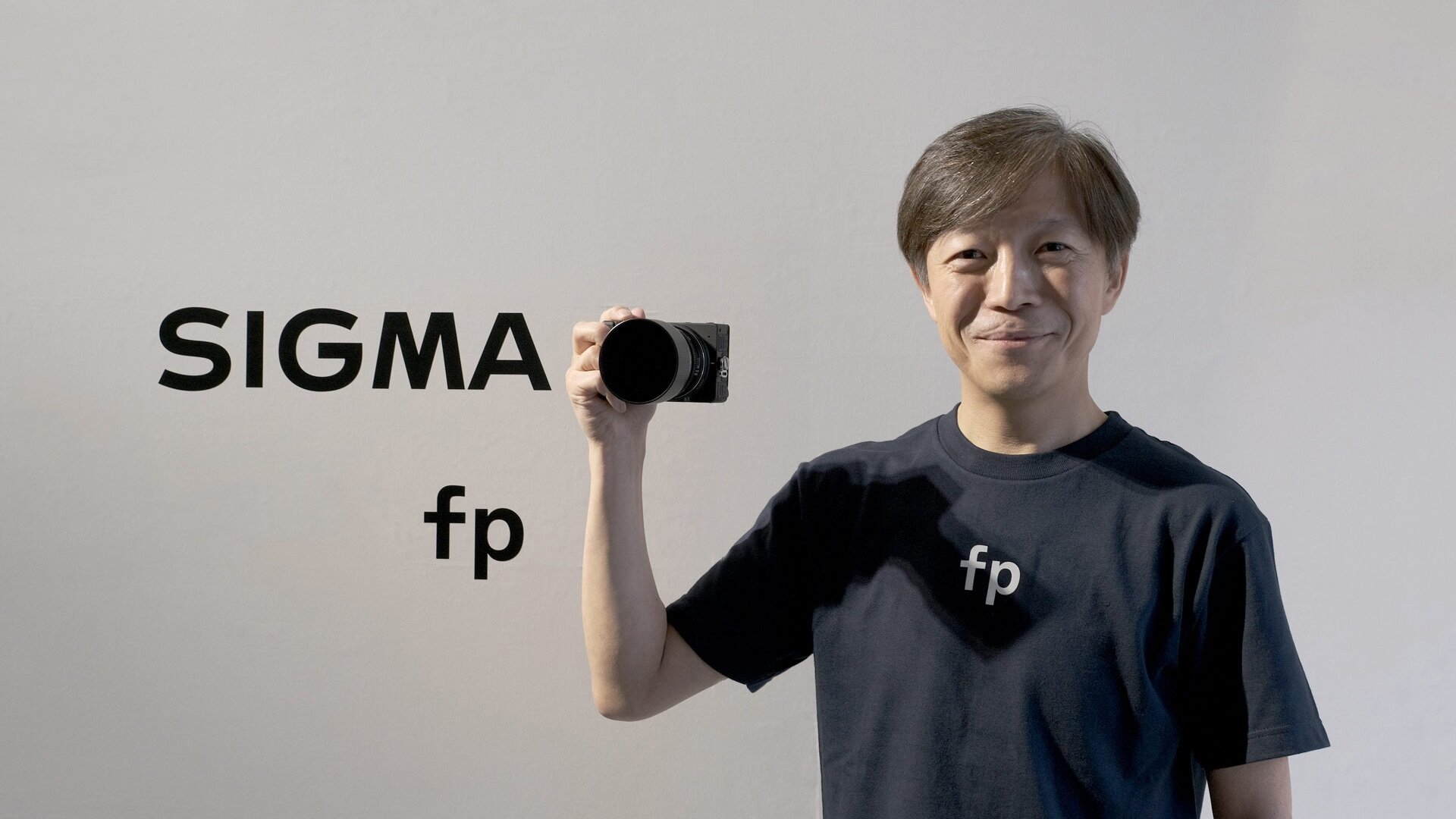 Η Sigma ανακοίνωσε την μικρότερη full-frame mirrorless camera, την Sigma fp