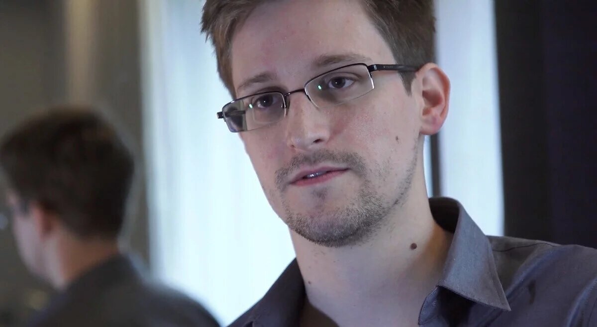 «Το μεγάλο Φακέλωμα», η βιογραφία του Edward Snowden κυκλοφορεί στις 26 Σεπτεμβρίου