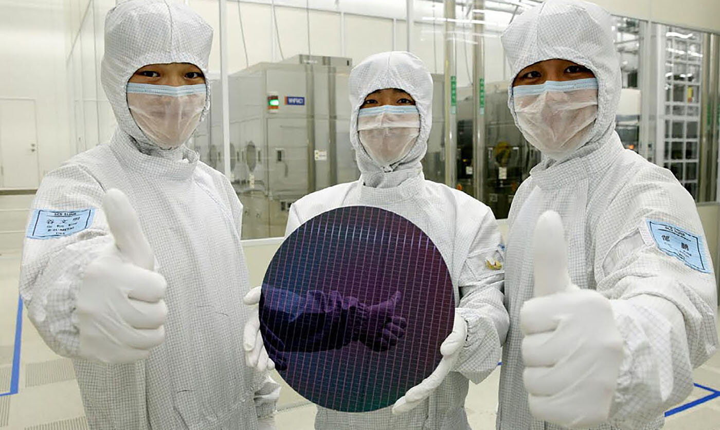 Η Samsung αναμένεται να ξεκινήσει την παραγωγή επεξεργαστών για λογαριασμό της Intel