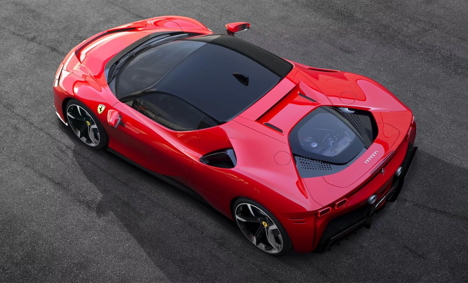 Η Ferrari δεν πρόκειται να ξεκινήσει την παραγωγή κάποιου ηλεκτρικού μοντέλου πριν από το 2025