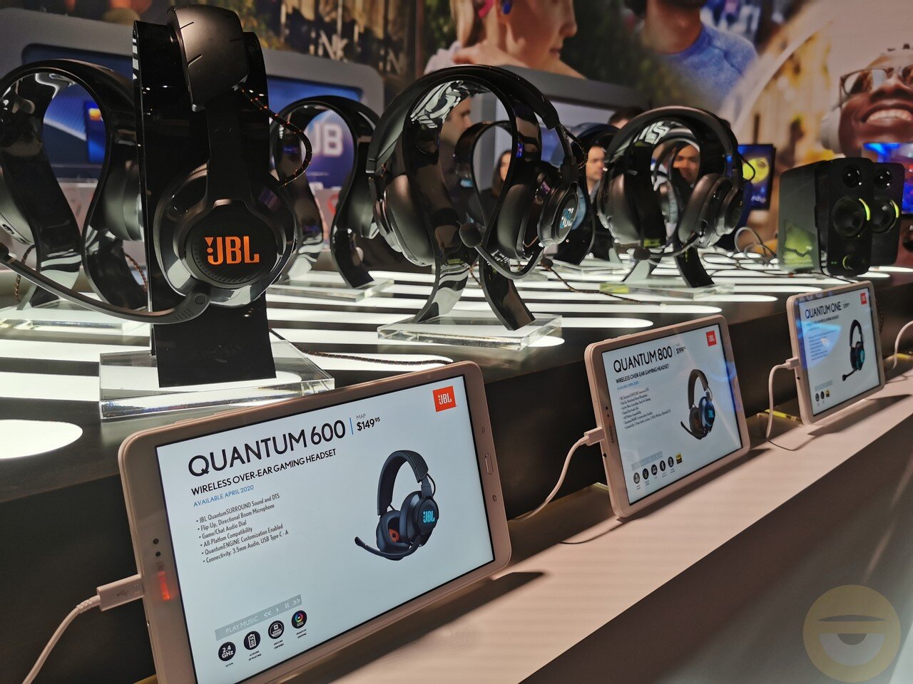 Περισσότερες πληροφορίες για "Η JBL παρουσίασε τη σειρά ακουστικών Quantum για gamers"