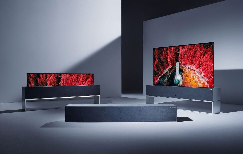 Η νέα rollable OLED τηλεόραση της LG «ξετυλίγεται» από το ταβάνι