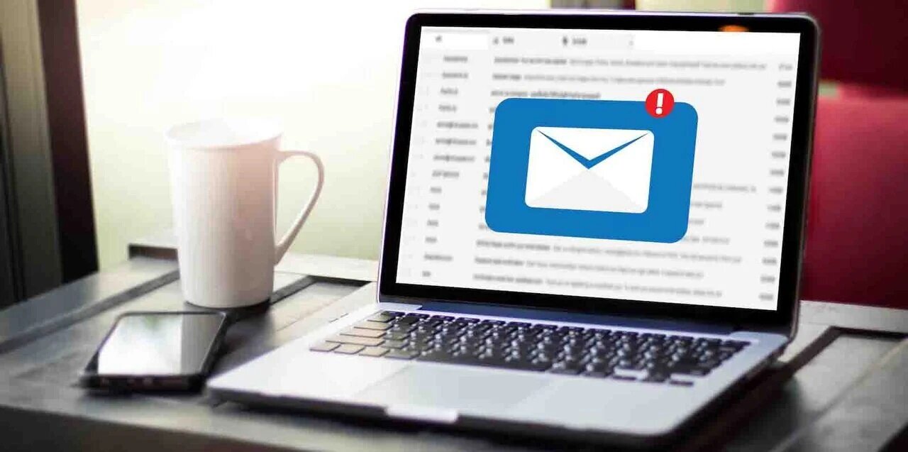 Scammers κλέβουν στοιχεία με e-mails που δείχνουν να έχουν σταλεί από το τμήμα HR