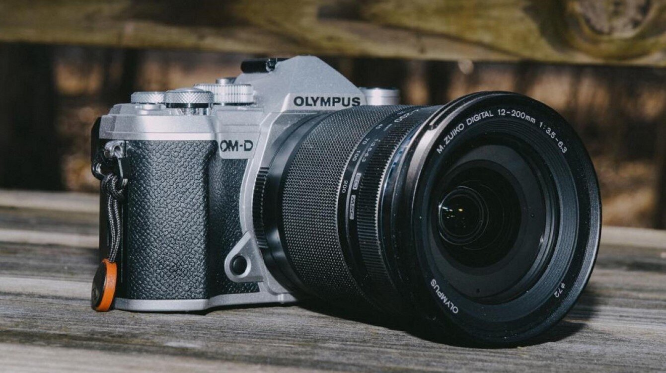 Η Olympus σταματά την κατασκευή φωτογραφικών μηχανών και βάζει πωλητήριο