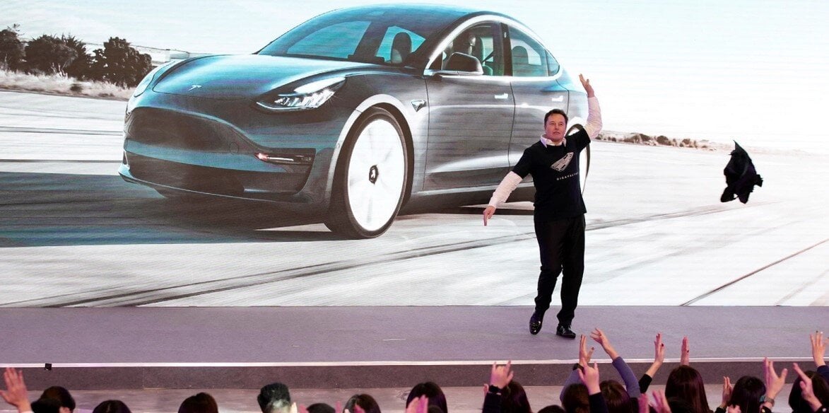 Η Tesla είναι πολύ κοντά στην πλήρη αυτόνομη οδήγηση, λέει ο Elon Musk