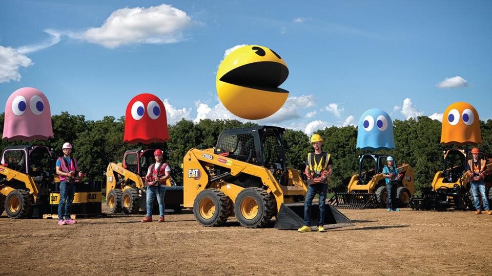 Η Caterpillar έφτιαξε πίστα Pac-Man 2.700 τετραγωνικών μέτρων!