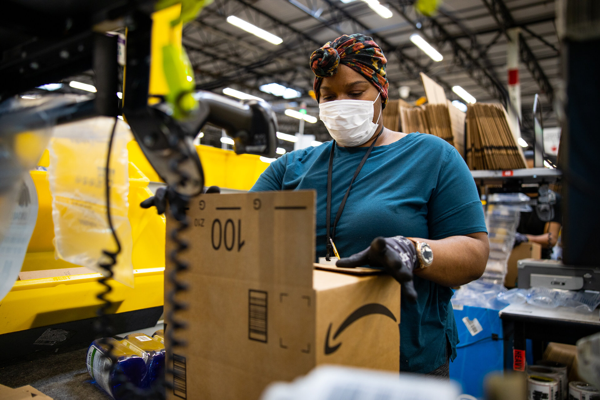 Σχεδόν 20.000 υπάλληλοι της Amazon έχουν μολυνθεί από τον κορονοϊό