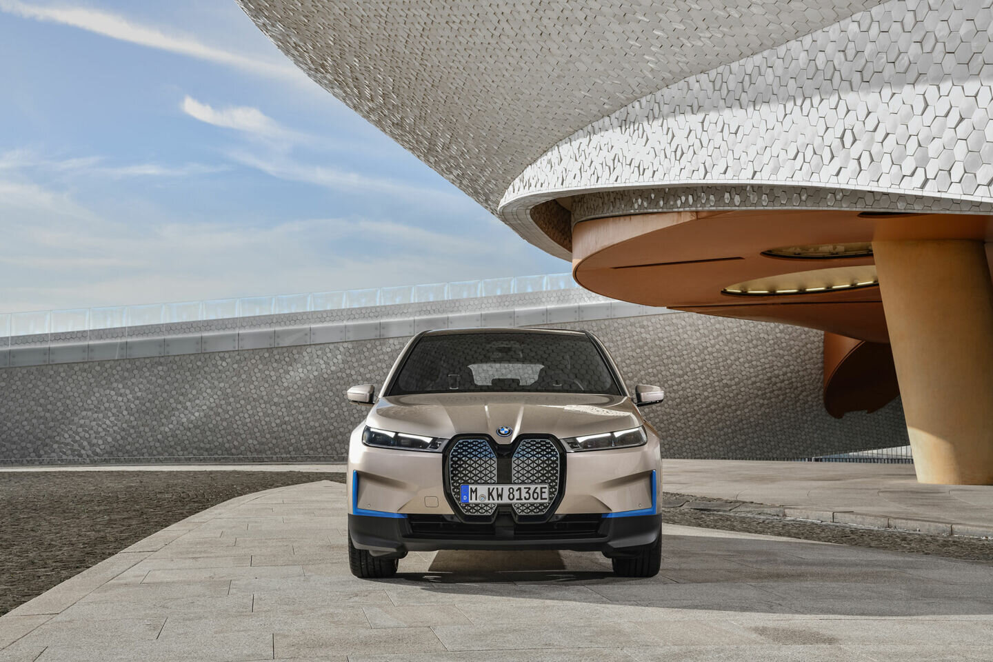 Το BMW iX θα αποτελέσει τη ναυαρχίδα των ηλεκτρικών αυτοκινήτων της εταιρίας