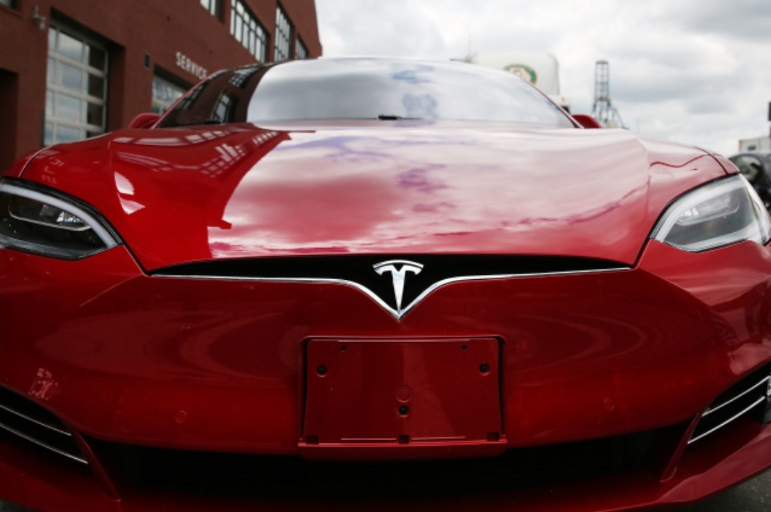 Η συνδρομή Tesla Full-Self Driving έρχεται στις αρχές του 2021 – Tesla