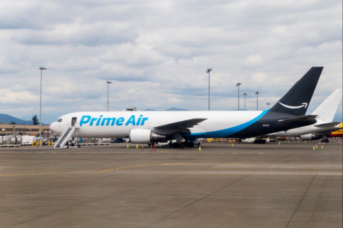 Η Amazon αγοράζει για πρώτη φορά αεροσκάφη για να επεκτείνει τον εναέριο στόλο μεταφοράς εμπορευμάτων