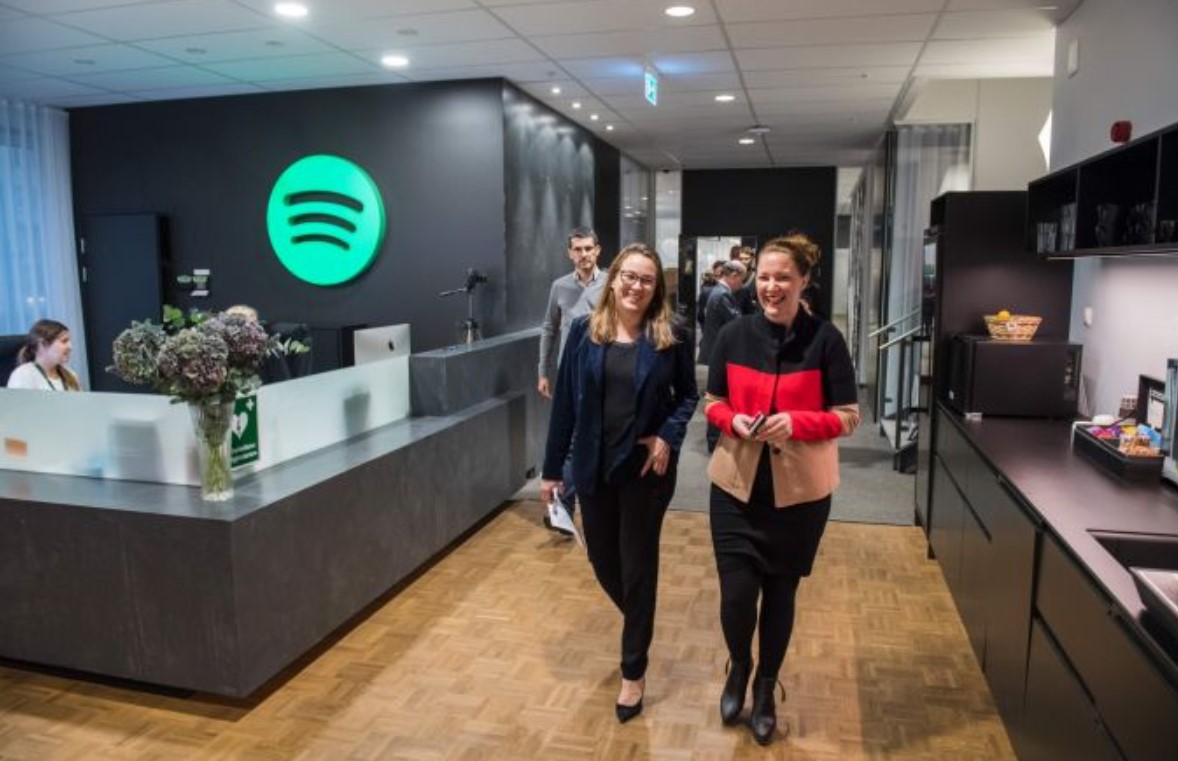 Η Spotify θα επιτρέπει στους υπαλλήλους να εργάζονται από όπου το επιθυμούν