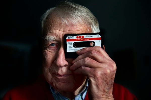 Έφυγε από τη ζωή σε ηλικία 94 ετών ο Ολλανδός εφευρέτης της κασσέτας ήχου