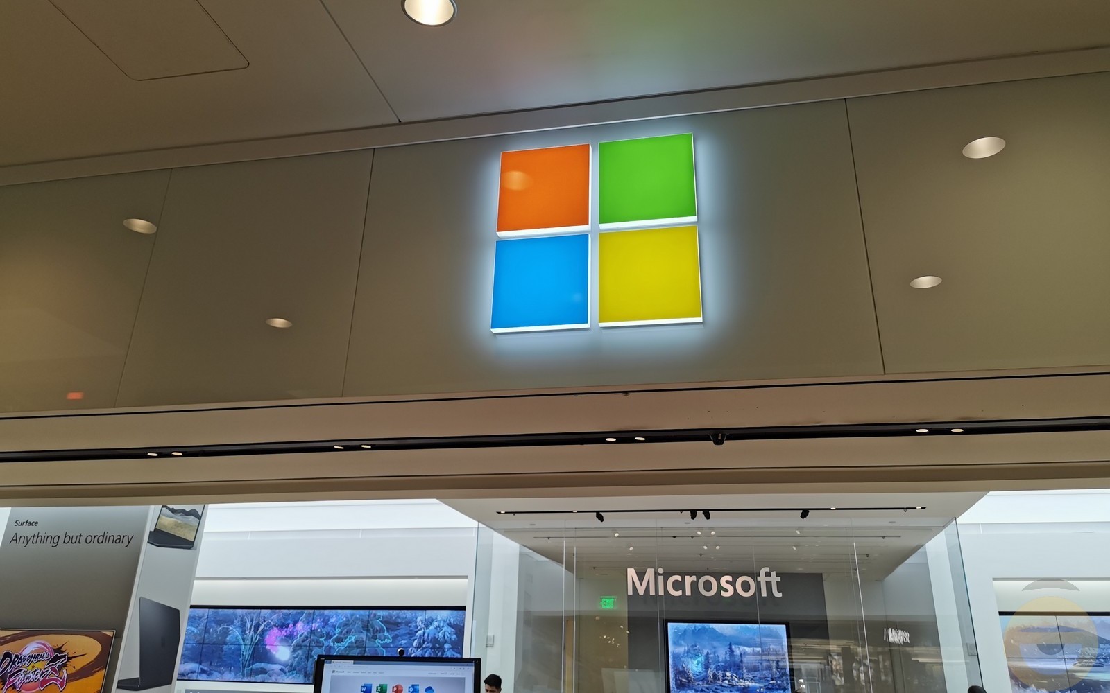Η Microsoft θα φτιάξει επιτέλους σημαντικό bug των Windows 10 με πολλαπλές οθόνες