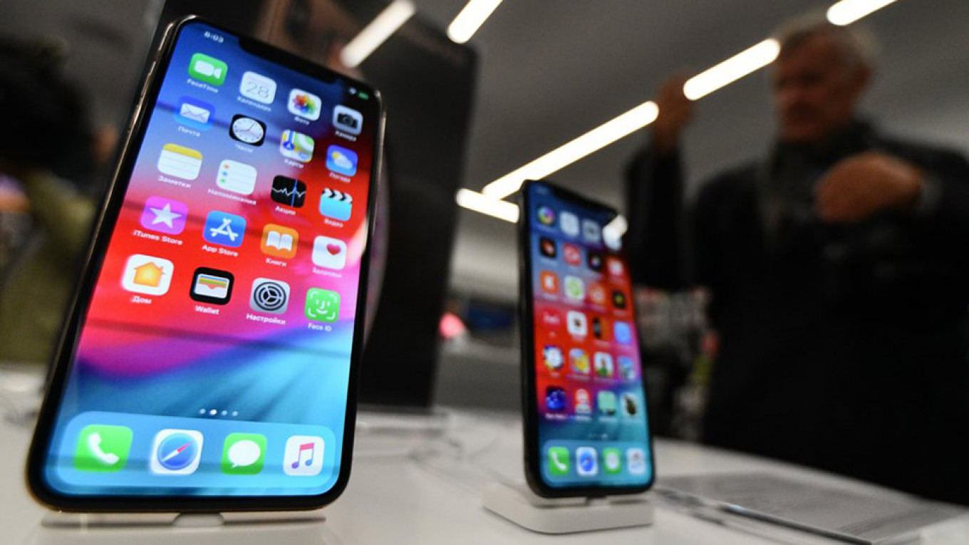 Η Apple εμφανίζει κατά την εγκατάσταση εφαρμογές που έχουν εγκριθεί από το Ρωσικό κράτος στους Ρώσους κατόχους iPhone