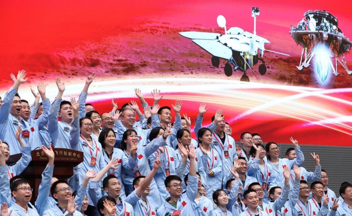 Η Κίνα προσεδάφισε με επιτυχία το Zhurong στον Άρη